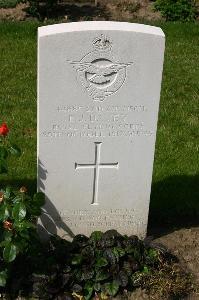 Dozinghem Military Cemetery - Davey, Ernest John