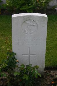 Dozinghem Military Cemetery - Davidge, Arthur James