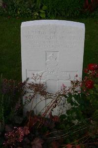 Dozinghem Military Cemetery - Davidson, Norman Randall