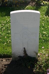 Dozinghem Military Cemetery - Davies, Benjamin