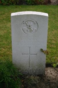 Dozinghem Military Cemetery - Davy, Frederick Tom