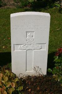 Dozinghem Military Cemetery - Day, Luke