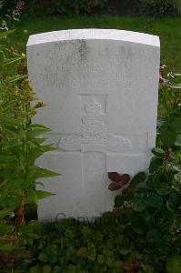 Dozinghem Military Cemetery - Devlin, H J