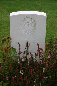 Dozinghem Military Cemetery - Dickinson, Louis