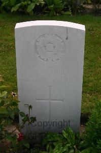 Dozinghem Military Cemetery - Dimond, Leonard