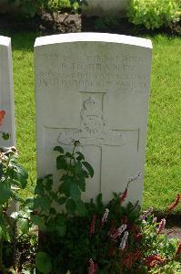 Dozinghem Military Cemetery - Dobrantz, Sydney Eric