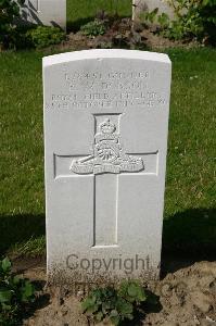 Dozinghem Military Cemetery - Dobson, R W