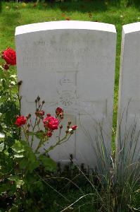 Dozinghem Military Cemetery - Dobson, William