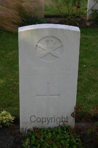 Dozinghem Military Cemetery - Dooley, Valentine