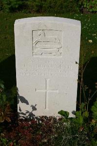 Dozinghem Military Cemetery - Duckworth, James William