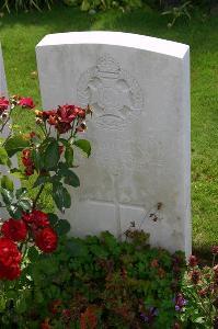 Dozinghem Military Cemetery - Durling, A J