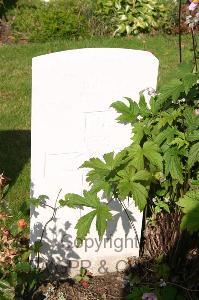 Dozinghem Military Cemetery - Duthie, John