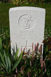 Dozinghem Military Cemetery - Easden, Henry