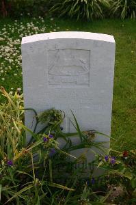 Dozinghem Military Cemetery - Eaves, Stephen William