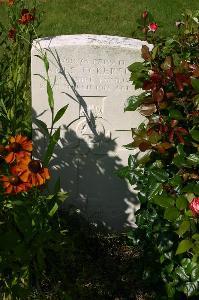 Dozinghem Military Cemetery - Eckersley, James