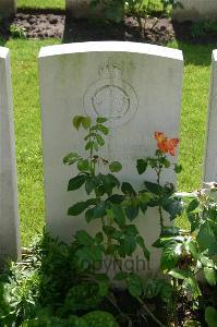 Dozinghem Military Cemetery - Elford, E G