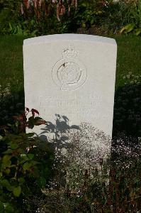 Dozinghem Military Cemetery - Emerson, Fred