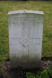 Dozinghem Military Cemetery - Evans, P E