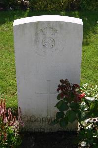 Dozinghem Military Cemetery - Evans, R