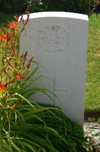 Dozinghem Military Cemetery - Fairbairn, George Robson