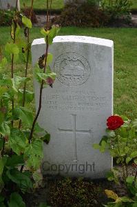 Dozinghem Military Cemetery - Featherstone, G R