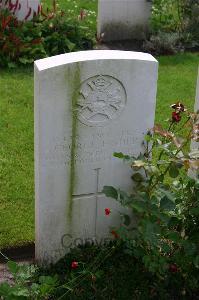 Dozinghem Military Cemetery - Fisher, George