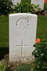 Dozinghem Military Cemetery - Fleming, J M