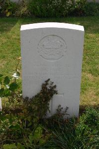 Dozinghem Military Cemetery - Fox, William