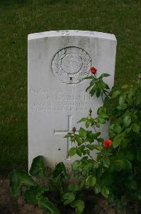 Dozinghem Military Cemetery - Gardner, Charles