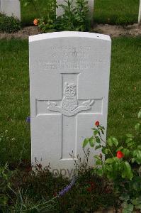 Dozinghem Military Cemetery - Giffin, W