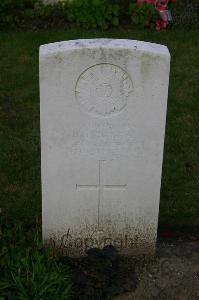 Dozinghem Military Cemetery - Gildea, D J