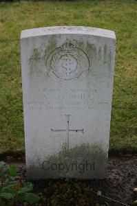 Dozinghem Military Cemetery - Gledhill, A