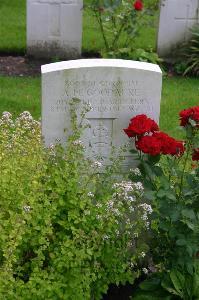 Dozinghem Military Cemetery - Goodacre, Arthur Homer