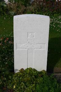 Dozinghem Military Cemetery - Gough, Rupert