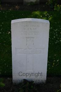 Dozinghem Military Cemetery - Gray, Victor