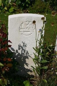 Dozinghem Military Cemetery - Green, W