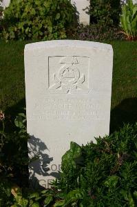 Dozinghem Military Cemetery - Greenwood, Richard Arthur