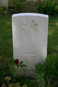 Dozinghem Military Cemetery - Griffiths, Matthew Henry