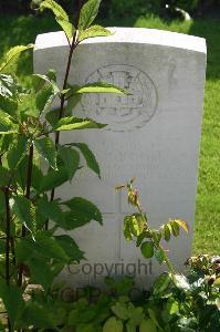 Dozinghem Military Cemetery - Groom, Frank Albert