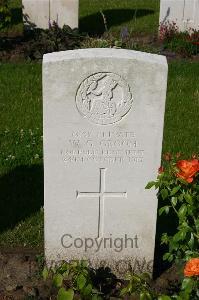 Dozinghem Military Cemetery - Groom, W G