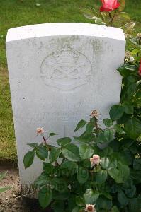 Dozinghem Military Cemetery - Grove, J W