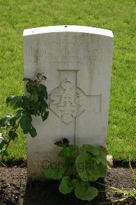 Dozinghem Military Cemetery - Hale, Herbert Charles