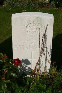 Dozinghem Military Cemetery - Hall, James Bateson