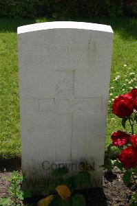 Dozinghem Military Cemetery - Hamilton, John