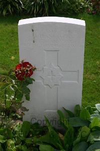 Dozinghem Military Cemetery - Hancock, John