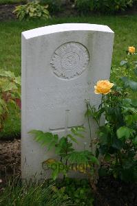 Dozinghem Military Cemetery - Handyside, Alexander