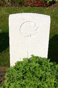 Dozinghem Military Cemetery - Hardie, John