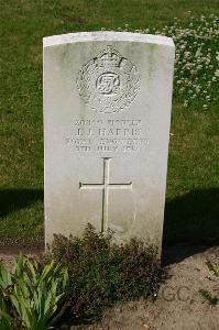 Dozinghem Military Cemetery - Harris, J J