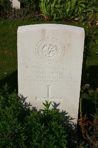 Dozinghem Military Cemetery - Harris, William