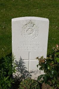 Dozinghem Military Cemetery - Harrison, James